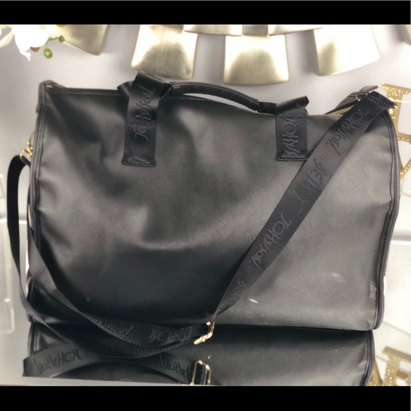 ❤️⚡️Betsy Johnson Heart Weekender Duffle Bag - Picture 3 of 8